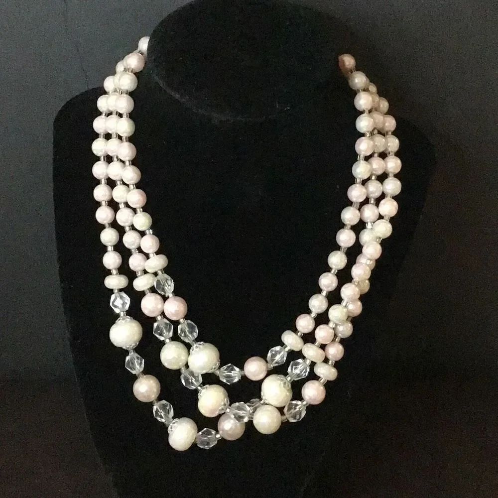 Vintage 3 strand graduated size pearl like postWW2 necklace from Japan